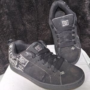 D.C Graffiti shoes